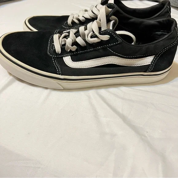 Vans men’s tennis shoes black/white size 8.5 - Picture 11 of 12